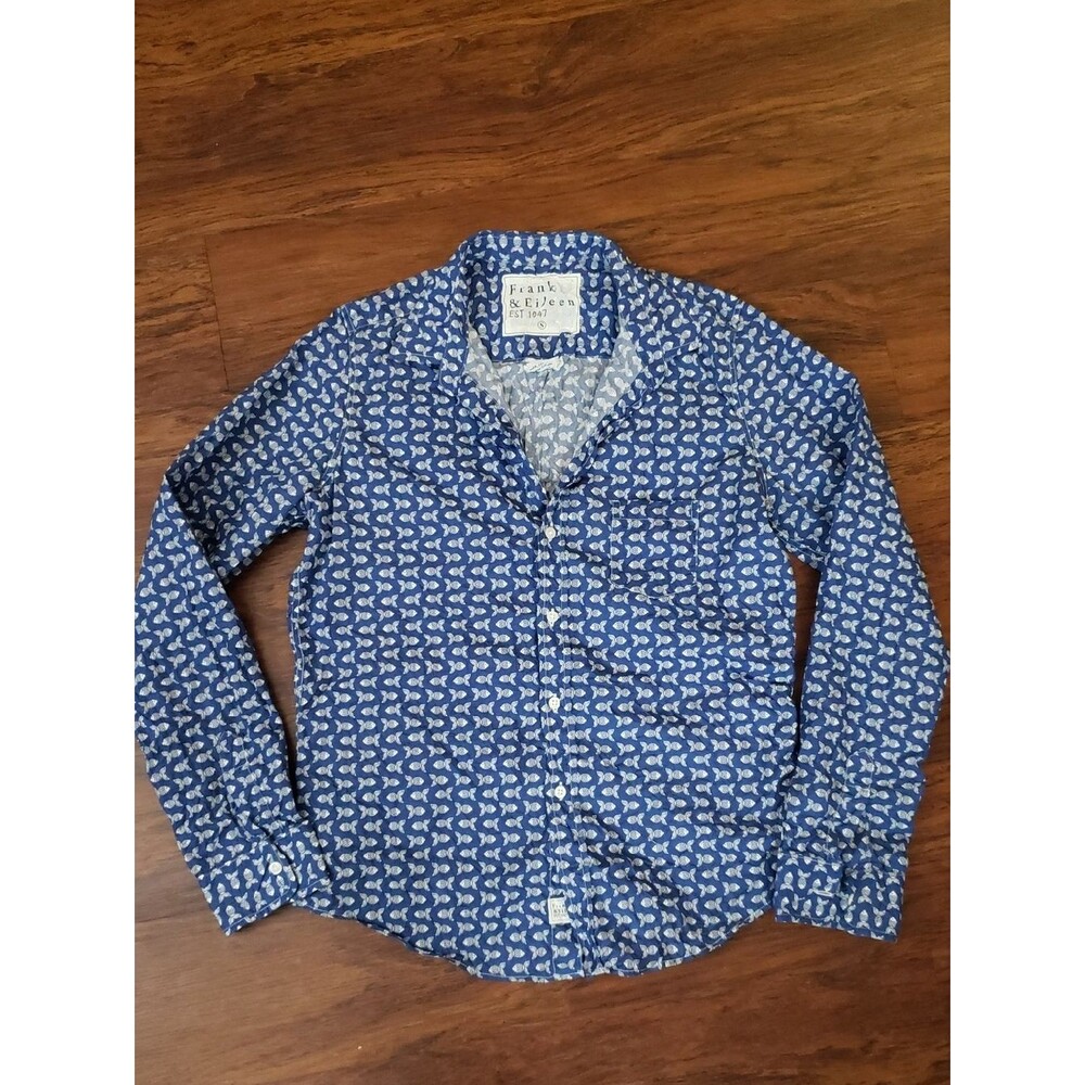 Frank & Eileen Blue White Fish Button-Down Shirt Size Small Wrinkled Cotton - Picture 2 of 5